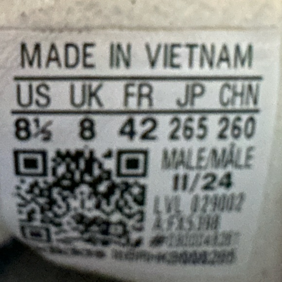 Adidas Men's Size 8.5 White and Green Classic Sneakers - Picture 9 of 9